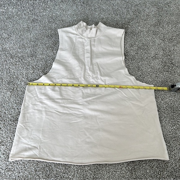 ALO Yoga Cream Muscle Tee - Picture 4 of 4